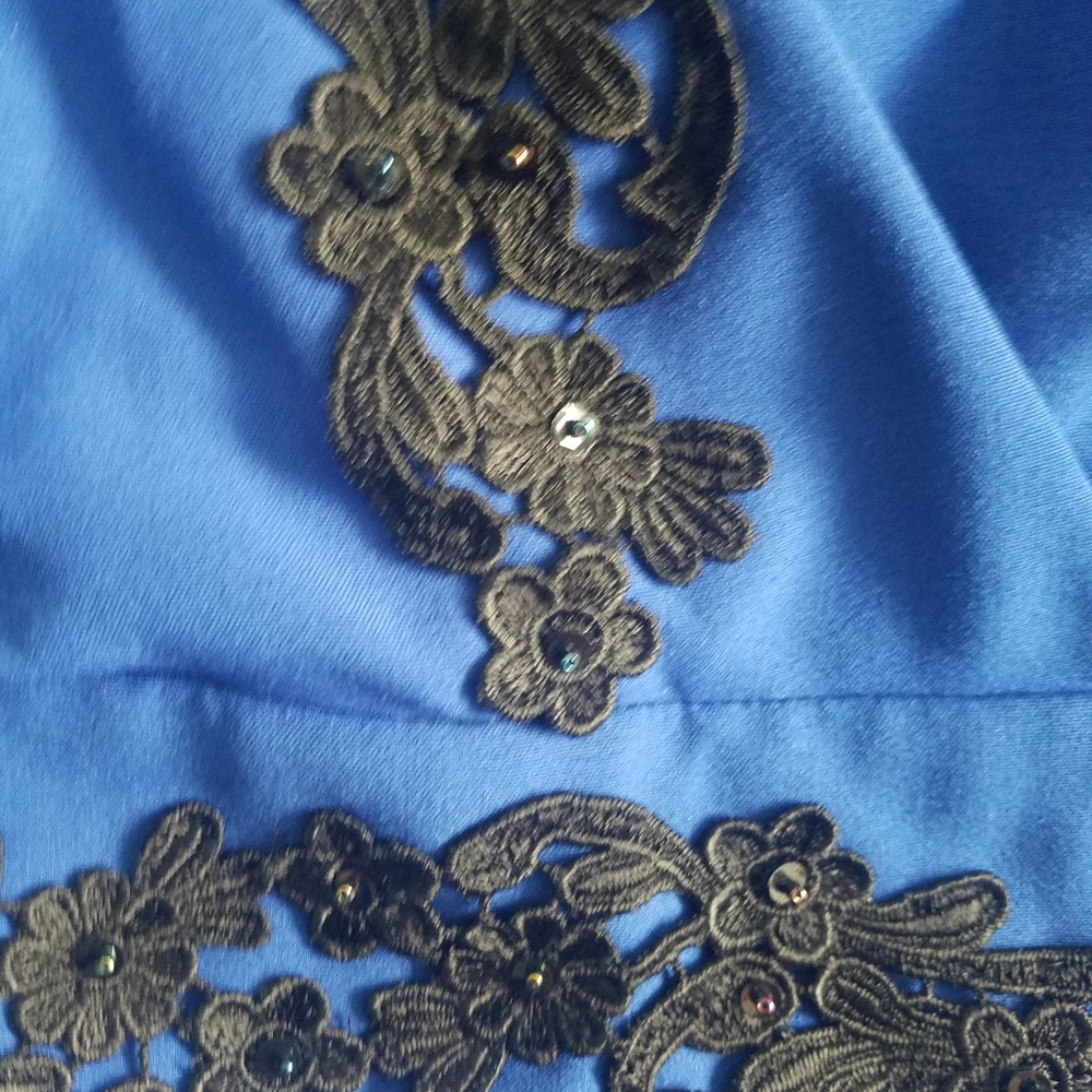 Ellen Tracy sleeveless mid length dress - Picture 2 of 2